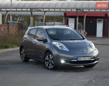 Серый Ниссан Лиф, объемом двигателя 0 л и пробегом 96 тыс. км за 7200 $, фото 10 на Automoto.ua