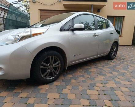 Ниссан Лиф 2014 в Ровно на Automoto.ua Серый Ниссан Лиф, объемом двигателя 0 л и пробегом 118 тыс. км за 5700 $, фото 28 на Automoto.ua