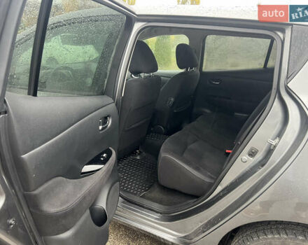 Ниссан Лиф 2014 в Харькове на Automoto.ua Серый Ниссан Лиф, объемом двигателя 0 л и пробегом 112 тыс. км за 6999 $, фото 10 на Automoto.ua