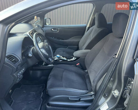 Ниссан Лиф 2014 в Черновцах на Automoto.ua Серый Ниссан Лиф, объемом двигателя 0 л и пробегом 83 тыс. км за 5900 $, фото 24 на Automoto.ua