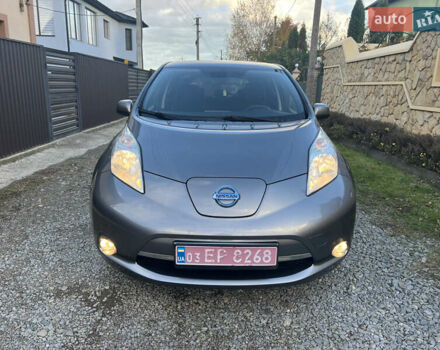 Ниссан Лиф 2014 в Черновцах на Automoto.ua Серый Ниссан Лиф, объемом двигателя 0 л и пробегом 83 тыс. км за 5900 $, фото 36 на Automoto.ua