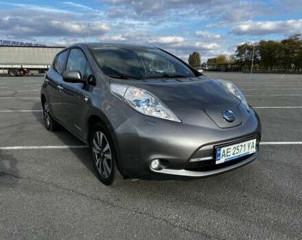 Серый Ниссан Лиф, объемом двигателя 0 л и пробегом 124 тыс. км за 7777 $, фото 2 на Automoto.ua