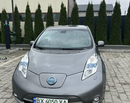Серый Ниссан Лиф, объемом двигателя 0 л и пробегом 173 тыс. км за 6600 $, фото 12 на Automoto.ua