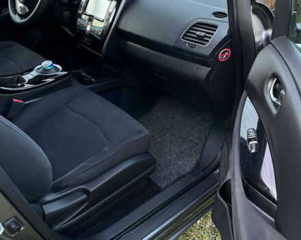 Сірий Ніссан Ліф, об'ємом двигуна 0 л та пробігом 90 тис. км за 6600 $, фото 5 на Automoto.ua