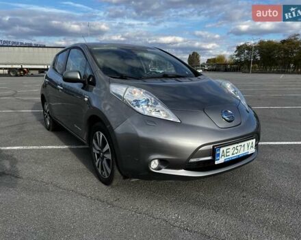Серый Ниссан Лиф, объемом двигателя 0 л и пробегом 124 тыс. км за 7777 $, фото 1 на Automoto.ua
