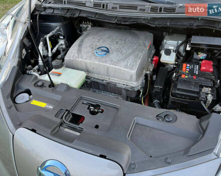 Сірий Ніссан Ліф, об'ємом двигуна 0 л та пробігом 90 тис. км за 6600 $, фото 8 на Automoto.ua