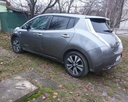 Серый Ниссан Лиф, объемом двигателя 0 л и пробегом 161 тыс. км за 6400 $, фото 3 на Automoto.ua