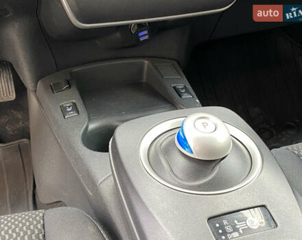 Серый Ниссан Лиф, объемом двигателя 0 л и пробегом 147 тыс. км за 4400 $, фото 12 на Automoto.ua