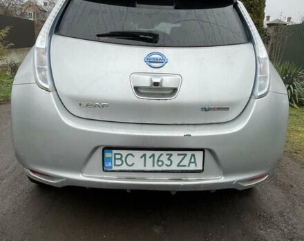 Серый Ниссан Лиф, объемом двигателя 0 л и пробегом 106 тыс. км за 5700 $, фото 5 на Automoto.ua