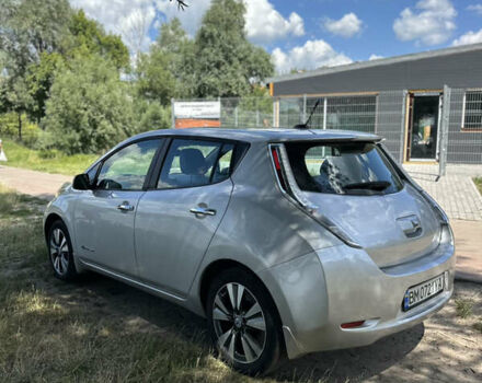 Сірий Ніссан Ліф, об'ємом двигуна 0 л та пробігом 176 тис. км за 5999 $, фото 3 на Automoto.ua