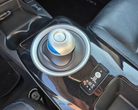 Серый Ниссан Лиф, объемом двигателя 0 л и пробегом 150 тыс. км за 2015 $, фото 12 на Automoto.ua