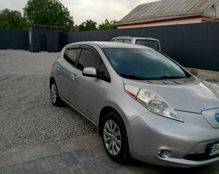 Серый Ниссан Лиф, объемом двигателя 0 л и пробегом 110 тыс. км за 6800 $, фото 1 на Automoto.ua