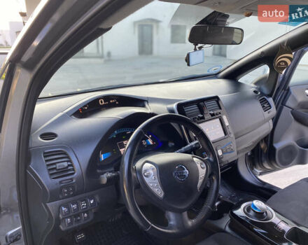 Серый Ниссан Лиф, объемом двигателя 0 л и пробегом 135 тыс. км за 6800 $, фото 27 на Automoto.ua