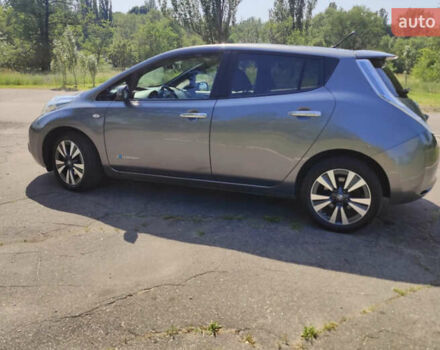 Сірий Ніссан Ліф, об'ємом двигуна 0 л та пробігом 155 тис. км за 7199 $, фото 3 на Automoto.ua