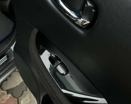 Серый Ниссан Лиф, объемом двигателя 0 л и пробегом 139 тыс. км за 7200 $, фото 40 на Automoto.ua