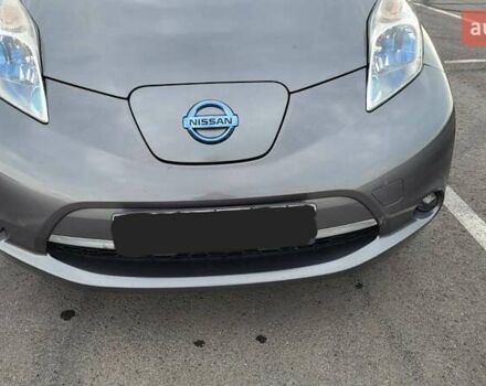 Сірий Ніссан Ліф, об'ємом двигуна 0 л та пробігом 154 тис. км за 6500 $, фото 3 на Automoto.ua