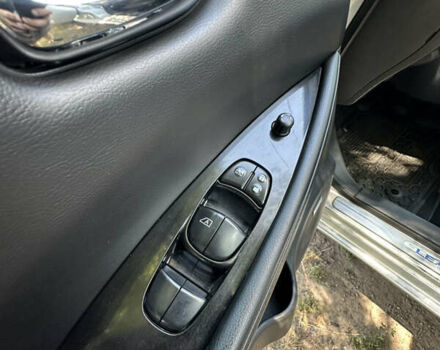 Сірий Ніссан Ліф, об'ємом двигуна 0 л та пробігом 176 тис. км за 5999 $, фото 8 на Automoto.ua