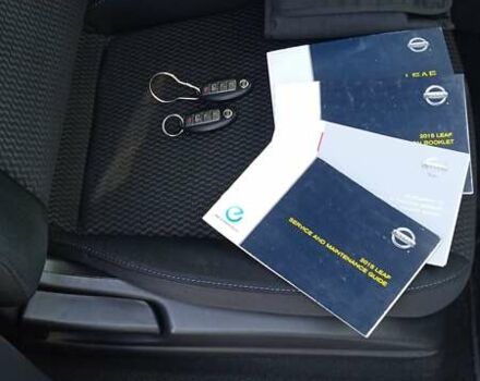 Сірий Ніссан Ліф, об'ємом двигуна 0 л та пробігом 225 тис. км за 7600 $, фото 5 на Automoto.ua