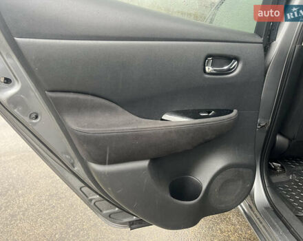 Ниссан Лиф 2014 в Харькове на Automoto.ua Серый Ниссан Лиф, объемом двигателя 0 л и пробегом 112 тыс. км за 6999 $, фото 11 на Automoto.ua