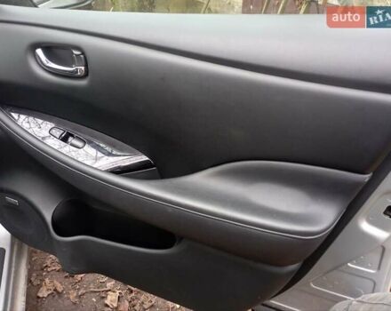 Серый Ниссан Лиф, объемом двигателя 0 л и пробегом 132 тыс. км за 5950 $, фото 27 на Automoto.ua