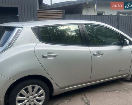 Серый Ниссан Лиф, объемом двигателя 0 л и пробегом 107 тыс. км за 5800 $, фото 2 на Automoto.ua