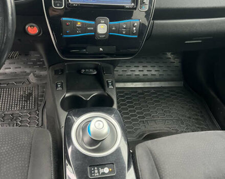 Ниссан Лиф 2014 в Харькове на Automoto.ua Серый Ниссан Лиф, объемом двигателя 0 л и пробегом 112 тыс. км за 6999 $, фото 15 на Automoto.ua