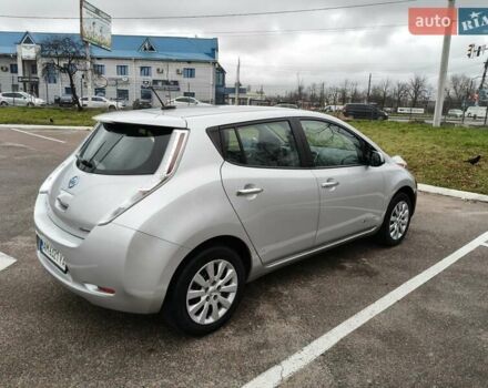 Серый Ниссан Лиф, объемом двигателя 0 л и пробегом 46 тыс. км за 7500 $, фото 4 на Automoto.ua