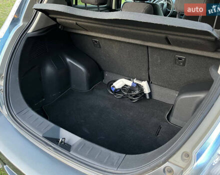 Сірий Ніссан Ліф, об'ємом двигуна 0 л та пробігом 90 тис. км за 6600 $, фото 4 на Automoto.ua