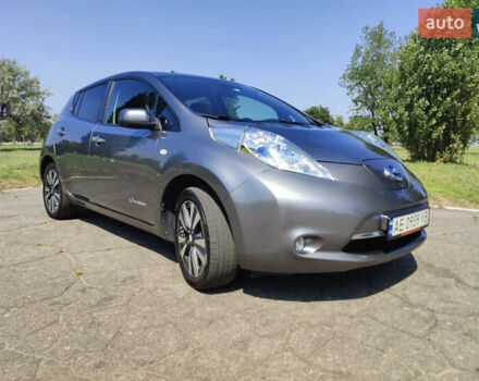 Сірий Ніссан Ліф, об'ємом двигуна 0 л та пробігом 155 тис. км за 7199 $, фото 8 на Automoto.ua