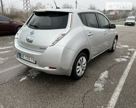 Сірий Ніссан Ліф, об'ємом двигуна 0 л та пробігом 135 тис. км за 6200 $, фото 4 на Automoto.ua