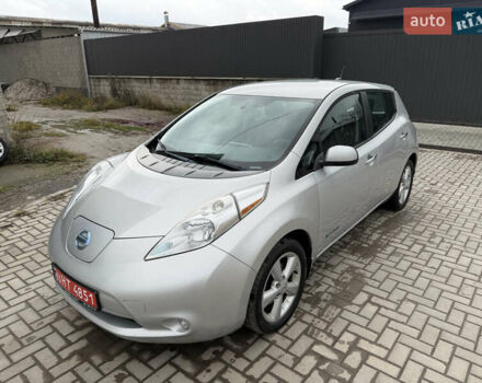 Серый Ниссан Лиф, объемом двигателя 0 л и пробегом 134 тыс. км за 6499 $, фото 12 на Automoto.ua