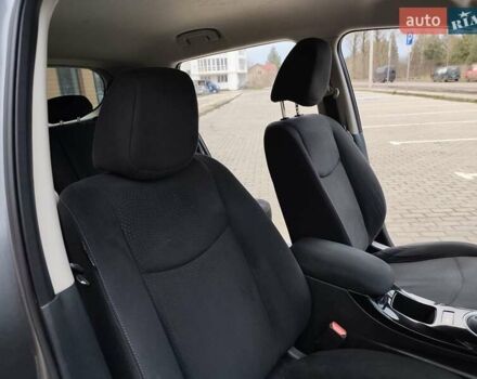 Серый Ниссан Лиф, объемом двигателя 0 л и пробегом 100 тыс. км за 5999 $, фото 41 на Automoto.ua