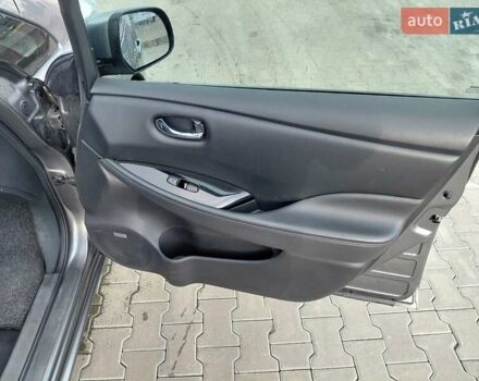 Серый Ниссан Лиф, объемом двигателя 0 л и пробегом 145 тыс. км за 7350 $, фото 15 на Automoto.ua