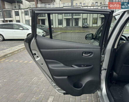 Сірий Ніссан Ліф, об'ємом двигуна 0 л та пробігом 75 тис. км за 7500 $, фото 33 на Automoto.ua