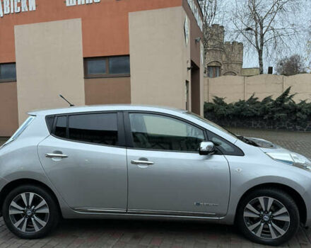 Серый Ниссан Лиф, объемом двигателя 0 л и пробегом 133 тыс. км за 6850 $, фото 2 на Automoto.ua