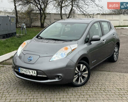 Серый Ниссан Лиф, объемом двигателя 0 л и пробегом 130 тыс. км за 5900 $, фото 1 на Automoto.ua