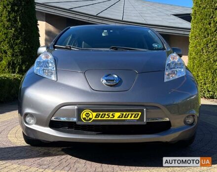 Серый Ниссан Лиф, объемом двигателя 24 л и пробегом 60 тыс. км за 9000 $, фото 1 на Automoto.ua