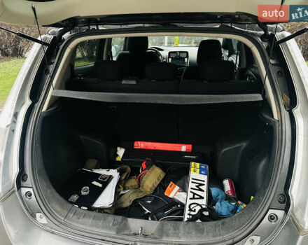 Серый Ниссан Лиф, объемом двигателя 0 л и пробегом 130 тыс. км за 7500 $, фото 10 на Automoto.ua