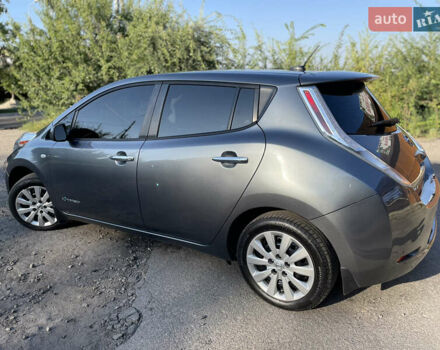 Серый Ниссан Лиф, объемом двигателя 0 л и пробегом 180 тыс. км за 6500 $, фото 2 на Automoto.ua