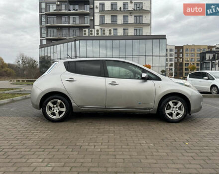 Сірий Ніссан Ліф, об'ємом двигуна 0 л та пробігом 75 тис. км за 7500 $, фото 7 на Automoto.ua