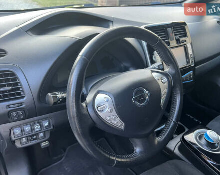 Ниссан Лиф 2014 в Черновцах на Automoto.ua Серый Ниссан Лиф, объемом двигателя 0 л и пробегом 83 тыс. км за 5900 $, фото 26 на Automoto.ua