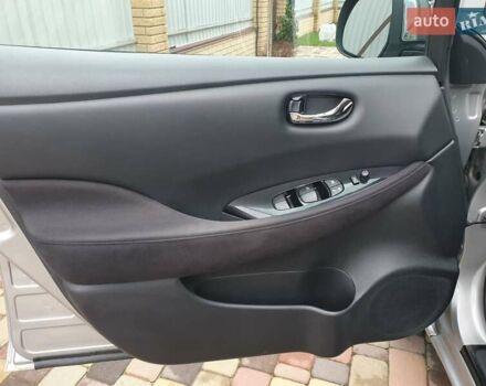 Серый Ниссан Лиф, объемом двигателя 0 л и пробегом 126 тыс. км за 7500 $, фото 56 на Automoto.ua