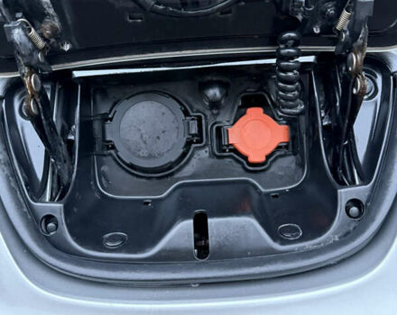 Серый Ниссан Лиф, объемом двигателя 0 л и пробегом 133 тыс. км за 6850 $, фото 13 на Automoto.ua