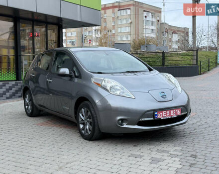 Серый Ниссан Лиф, объемом двигателя 0 л и пробегом 86 тыс. км за 6999 $, фото 5 на Automoto.ua