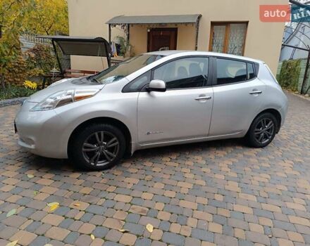 Ниссан Лиф 2014 в Ровно на Automoto.ua Серый Ниссан Лиф, объемом двигателя 0 л и пробегом 118 тыс. км за 5700 $, фото 9 на Automoto.ua