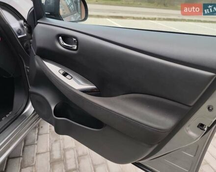 Серый Ниссан Лиф, объемом двигателя 0 л и пробегом 100 тыс. км за 5999 $, фото 39 на Automoto.ua