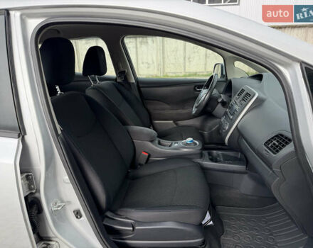 Серый Ниссан Лиф, объемом двигателя 0 л и пробегом 134 тыс. км за 6499 $, фото 25 на Automoto.ua