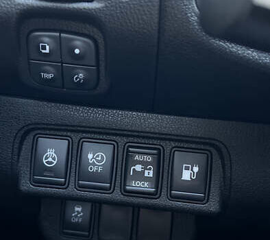 Серый Ниссан Лиф, объемом двигателя 0 л и пробегом 85 тыс. км за 7000 $, фото 18 на Automoto.ua