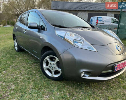 Сірий Ніссан Ліф, об'ємом двигуна 0 л та пробігом 90 тис. км за 6600 $, фото 2 на Automoto.ua