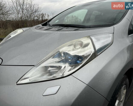 Сірий Ніссан Ліф, об'ємом двигуна 0 л та пробігом 75 тис. км за 7500 $, фото 4 на Automoto.ua